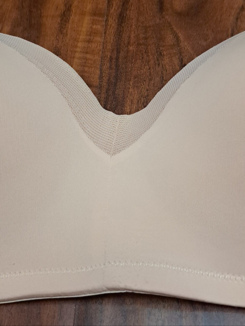Lively Strapless Smooth Uplifting Bra in Cream Sz 36c No Straps